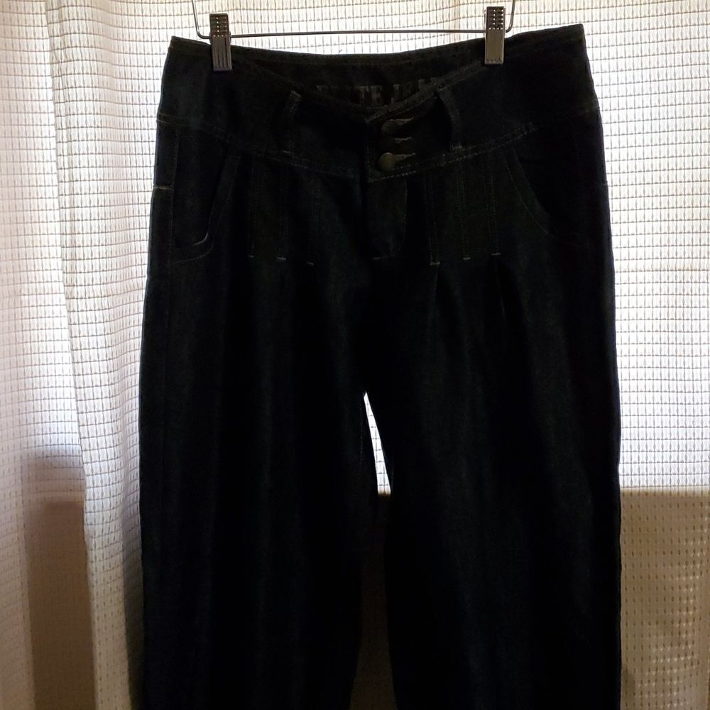 Elite woman Jeans